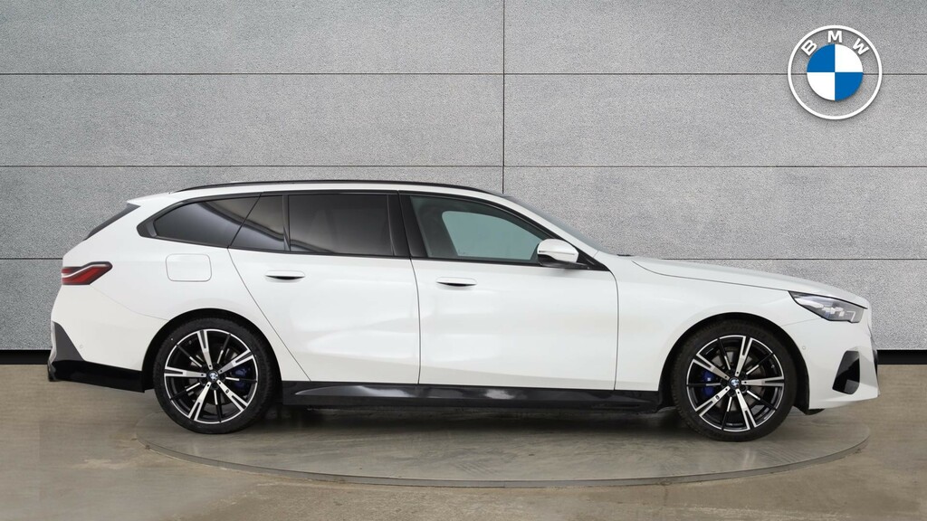 BMW 5 Series Estate White #3