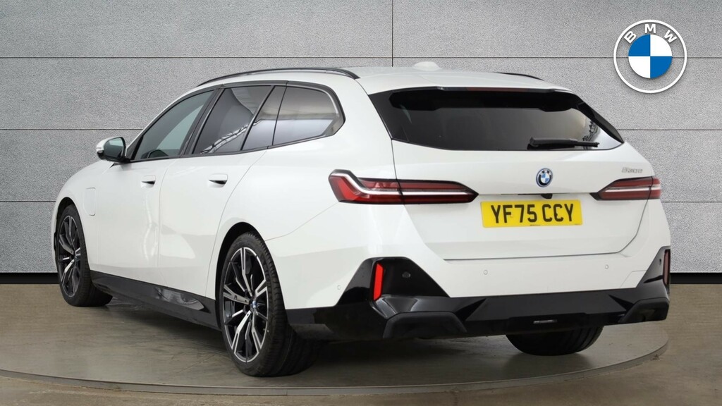 BMW 5 Series Estate White #2