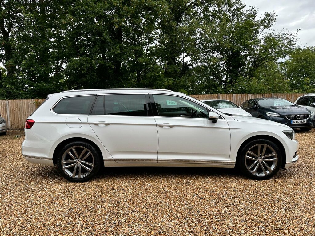 Volkswagen Passat 2.0 Tdi Gt Euro 6 Ss White #3