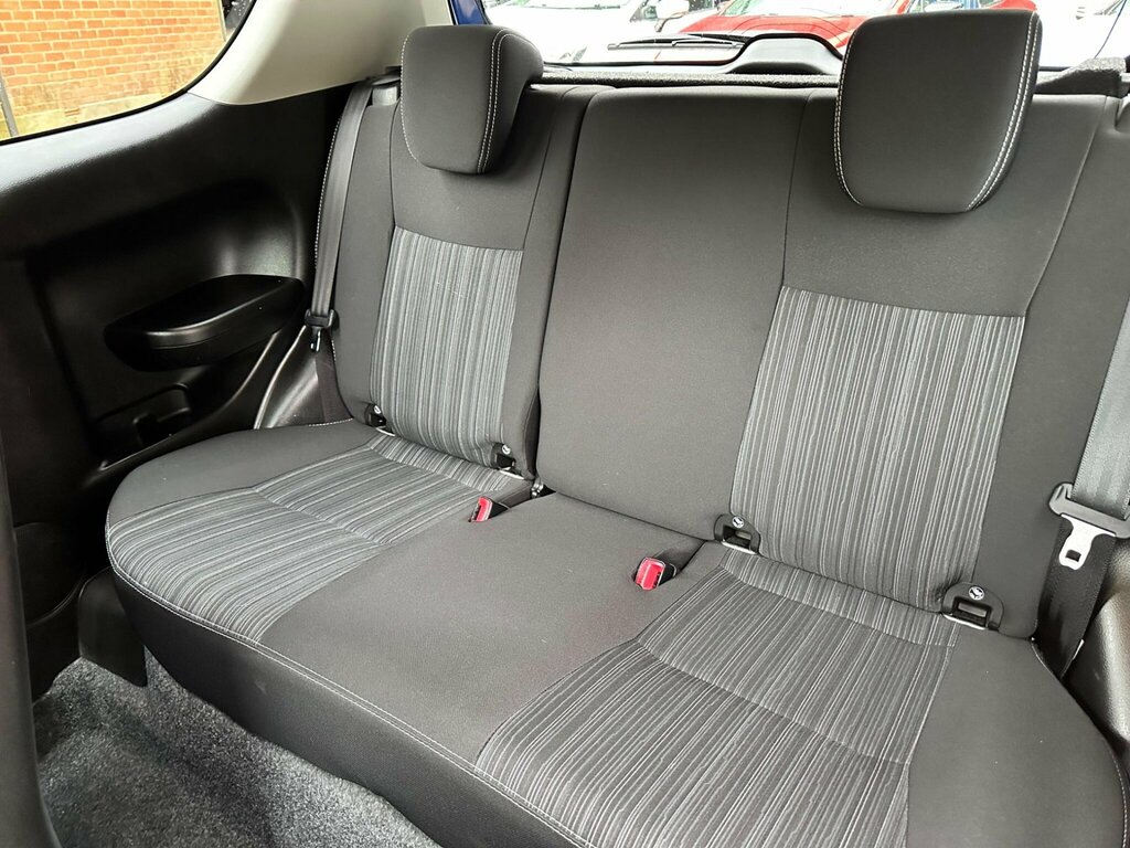 Suzuki Swift Hatchback Black #16