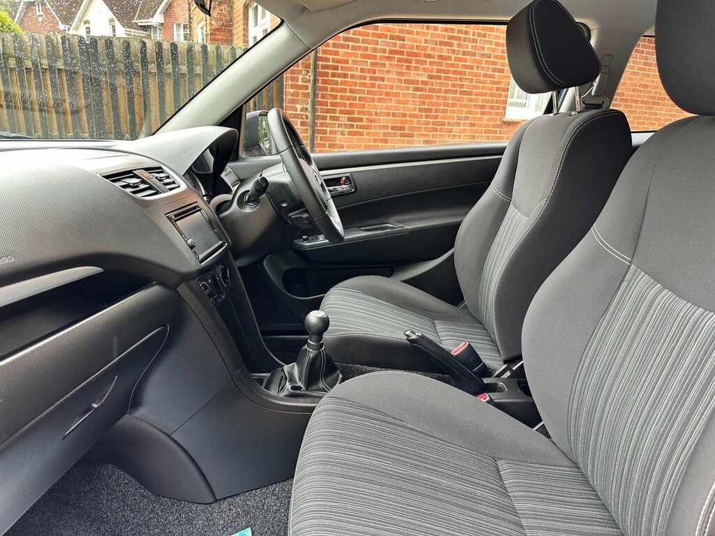 Suzuki Swift Hatchback Black #14