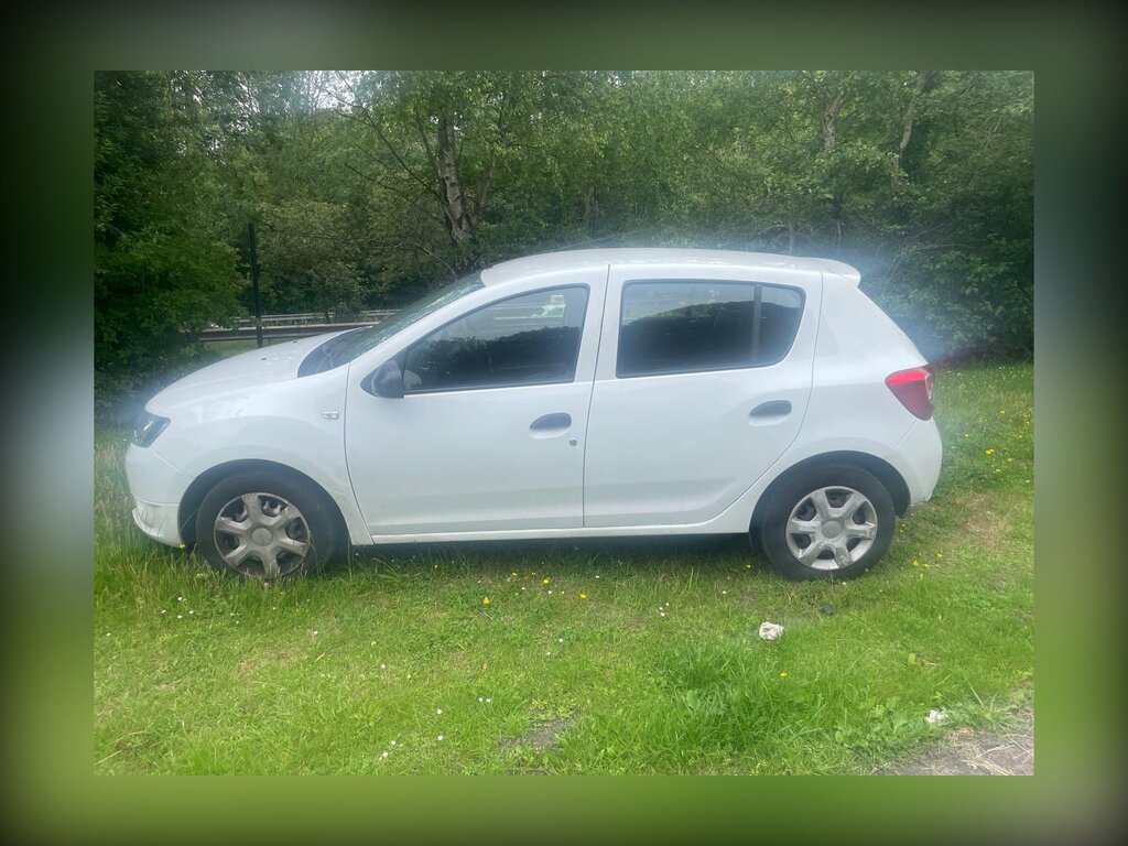 Dacia Sandero 1.2 Ambiance Hatchback Euro 5 7 White #2