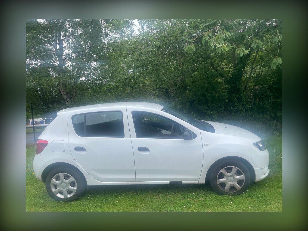 Dacia Sandero 1.2 Ambiance Hatchback Euro 5 7 White #3