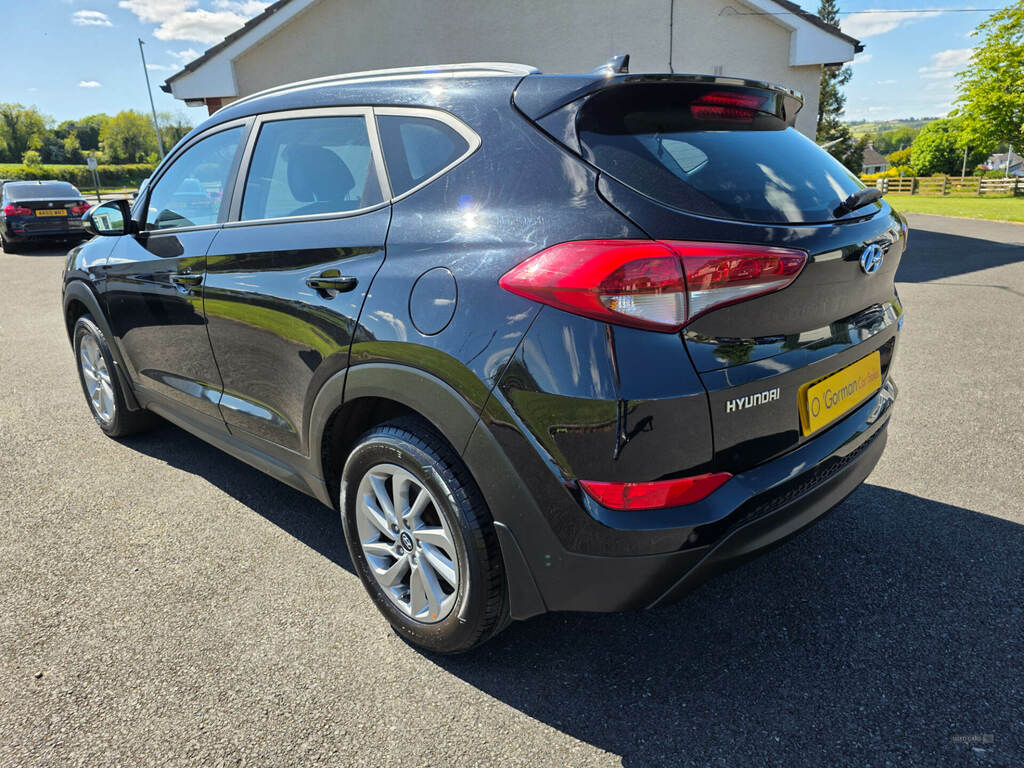 Hyundai Tucson 1.7 Crdi Blue Drive Se 2Wd SM66UKE Black #4