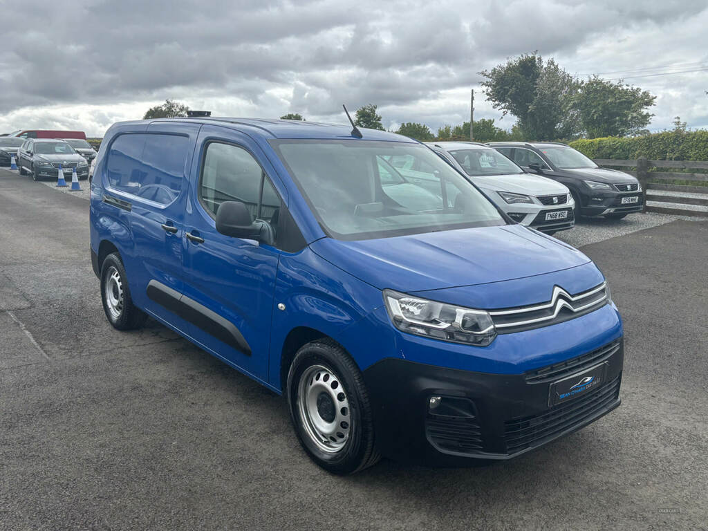 Citroen Berlingo 1.6 Bluehdi 950Kg Worker 100Ps Start Stop WD19NFC Blue #2