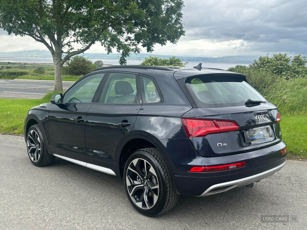 Audi Q5 2.0 Tdi Quattro Sport S Tronic CX18VRF Black #4