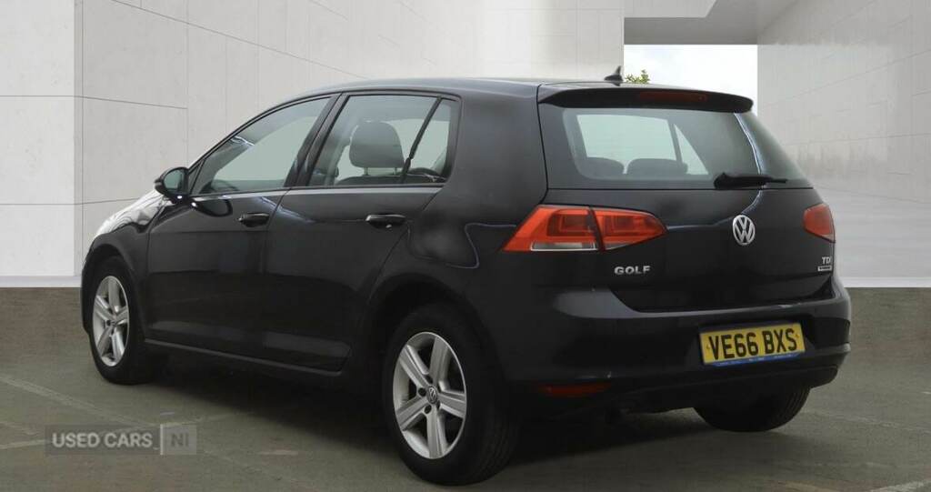 Volkswagen Golf 1.6 Tdi 110 Match Edition VE66BXS Black #3