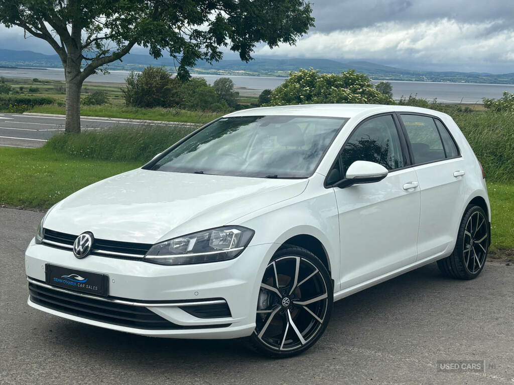 Volkswagen Golf 1.6 Tdi Se MRZ3681 White