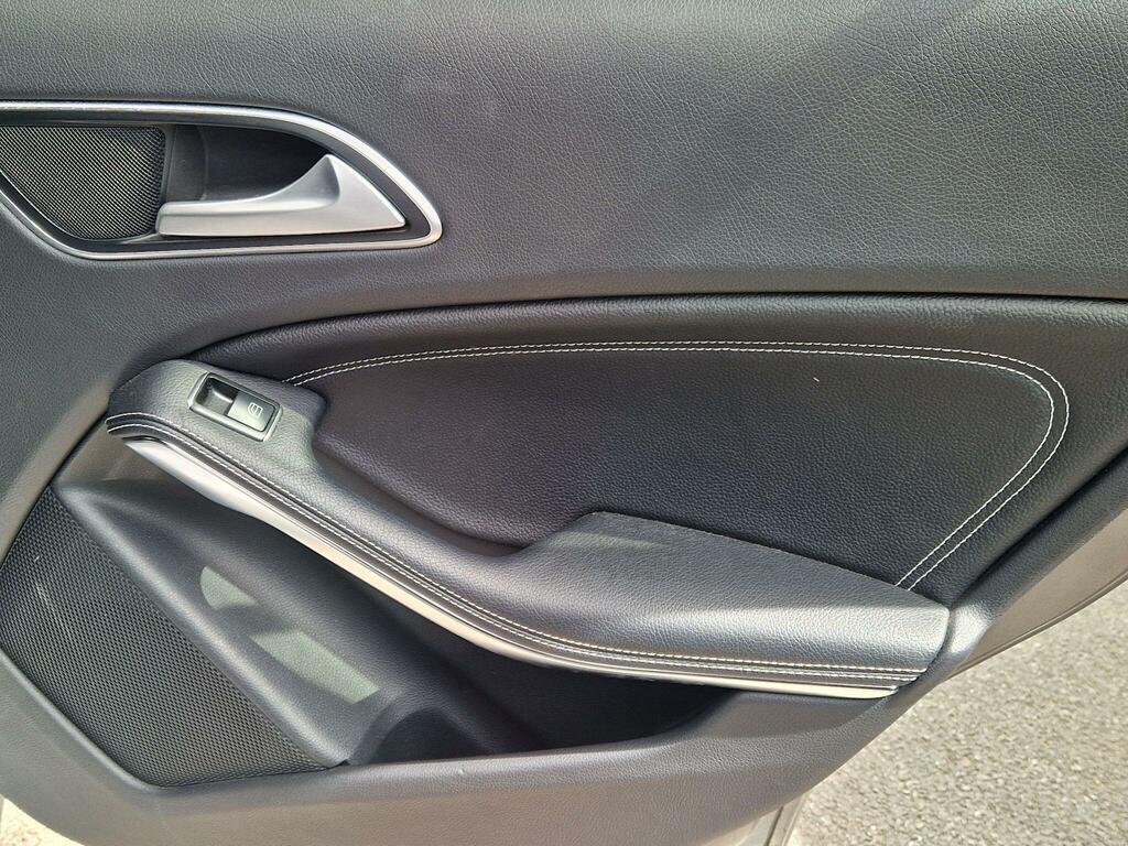 Mercedes-Benz GLA Class Gla 220 D 4Matic Grey #32