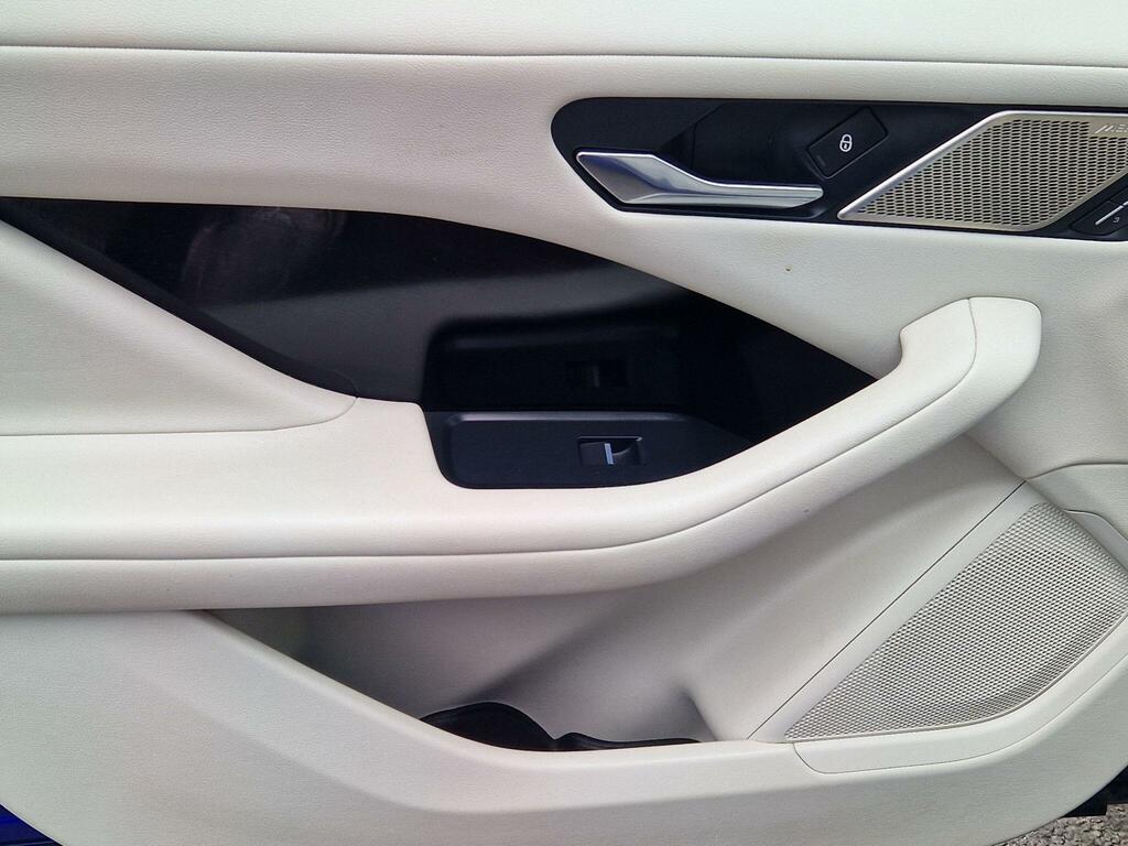 Jaguar I-Pace I-pace Ev400 Se Silver #36