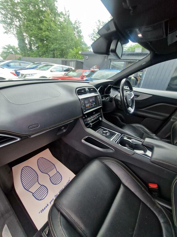 Jaguar F-Pace Diesel Red #33