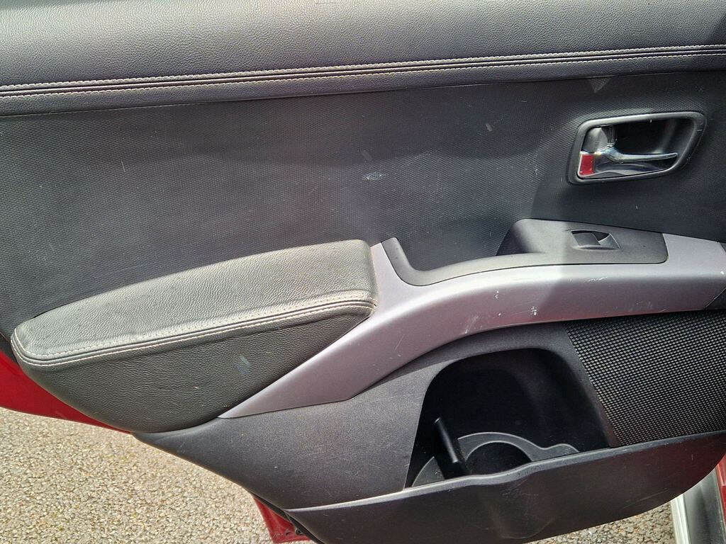 Mitsubishi Outlander Di-d Gx 4 Red #37