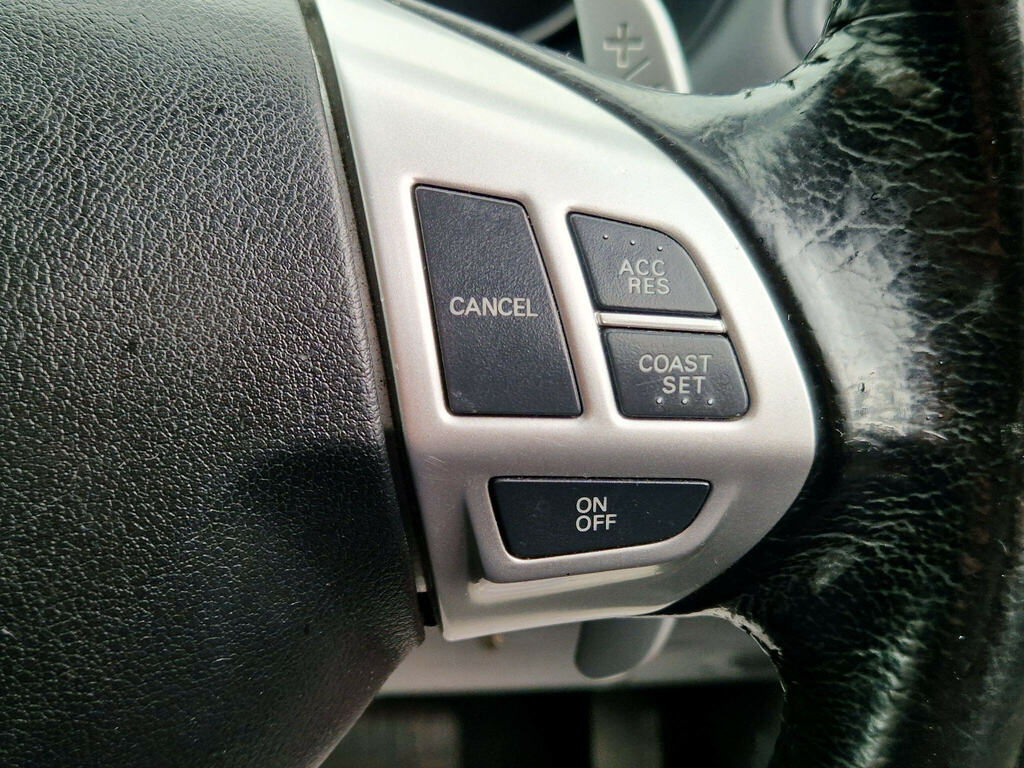 Mitsubishi Outlander Di-d Gx 4 Red #45