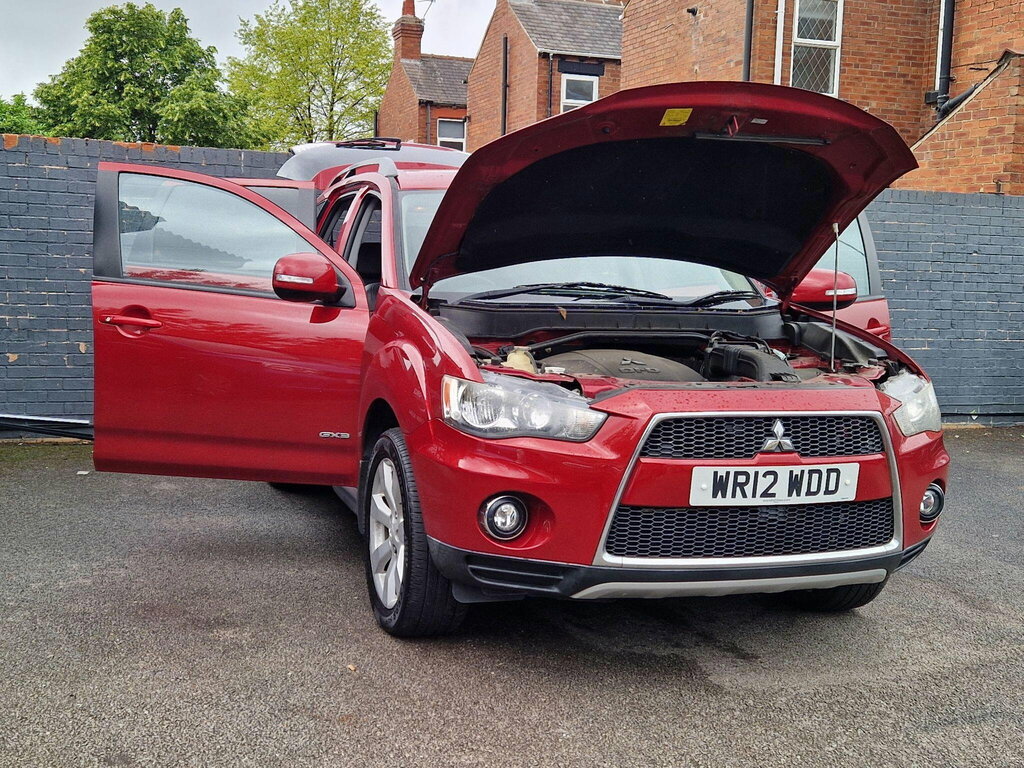 Mitsubishi Outlander Di-d Gx 4 Red #10