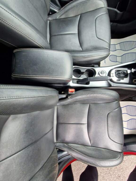 Mitsubishi Outlander Di-d Gx 4 Red #26