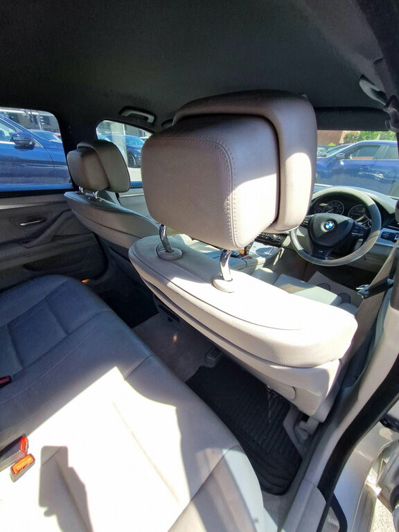 BMW 5 Series Saloon Grey #28