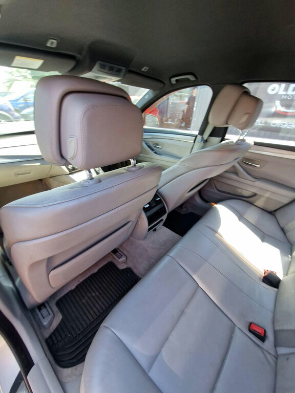 BMW 5 Series Saloon Grey #34