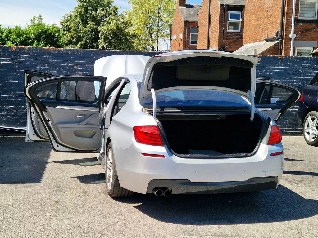 BMW 5 Series Saloon Grey #17