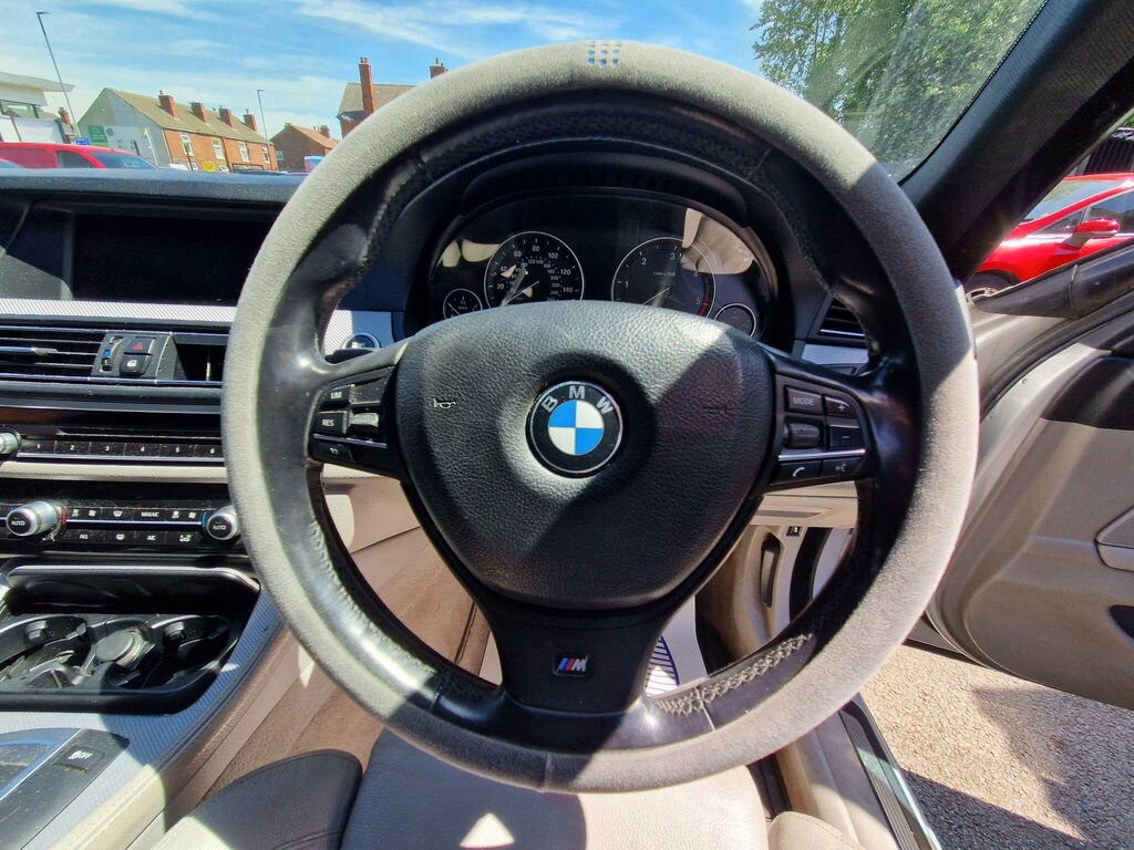 BMW 5 Series Saloon Grey #38