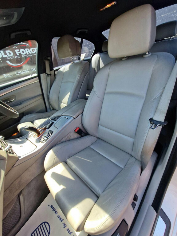 BMW 5 Series Saloon Grey #30