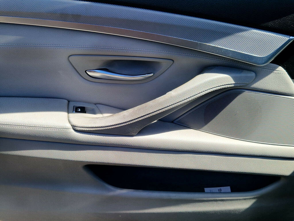 BMW 5 Series Saloon Grey #32