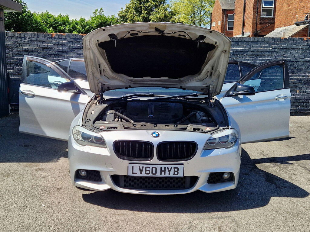 BMW 5 Series Saloon Grey #11