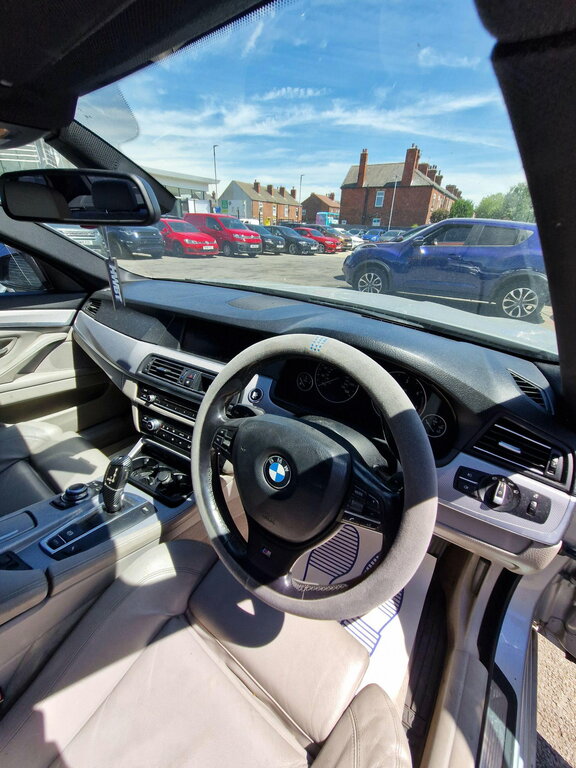 BMW 5 Series Saloon Grey #25