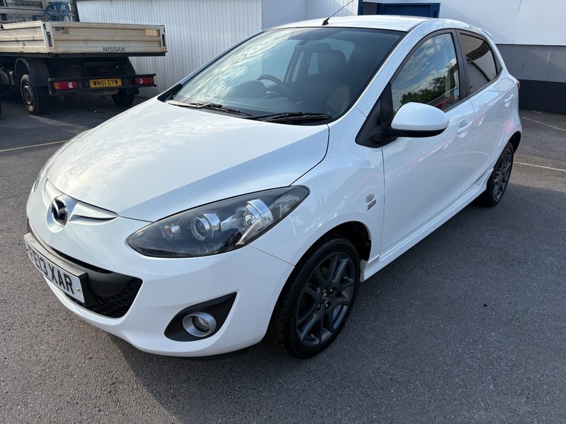 Mazda 2 Venture Edition White #3