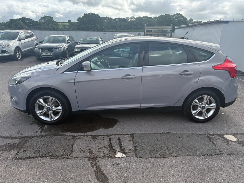 Ford Focus Zetec Silver #4