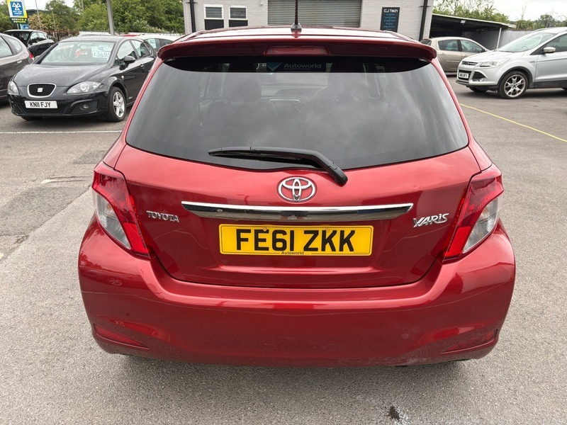Toyota Yaris Vvt-i Sr Red #6
