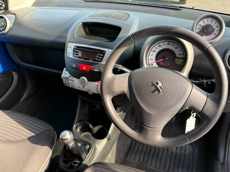 Peugeot 107  Red #8