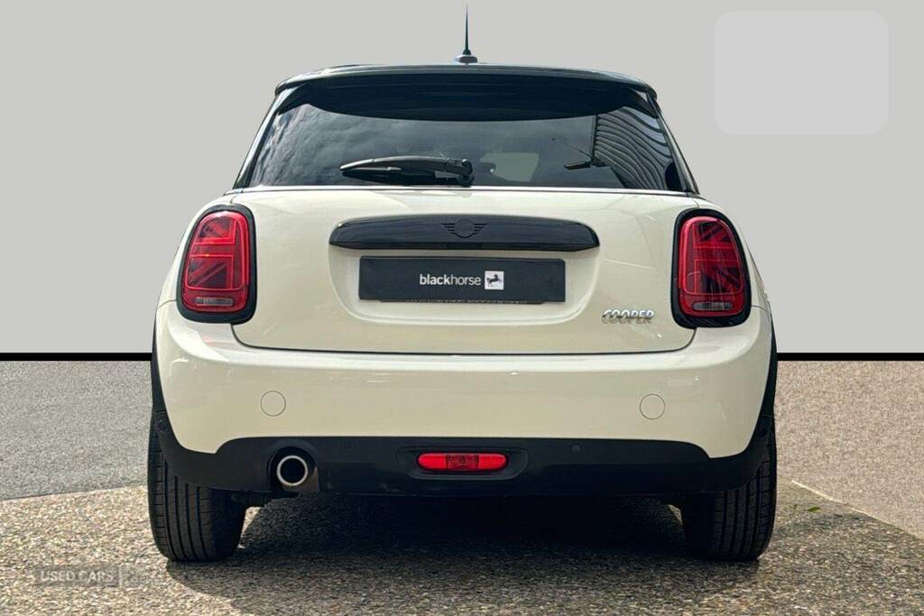 Mini Hatch 1.5 Cooper II White #4