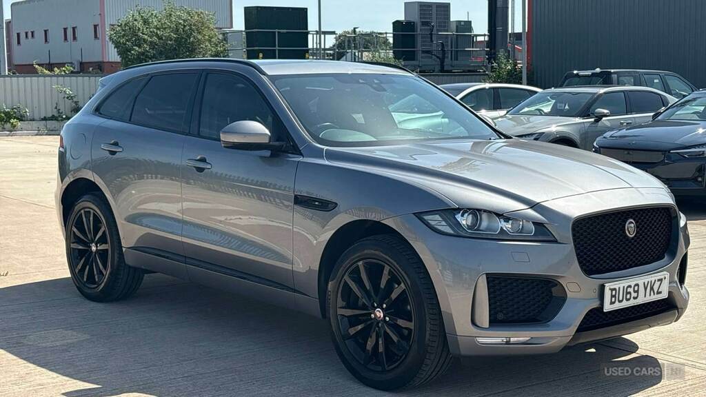 Jaguar F-Pace 2.0D 180 Chequered Flag Awd Grey