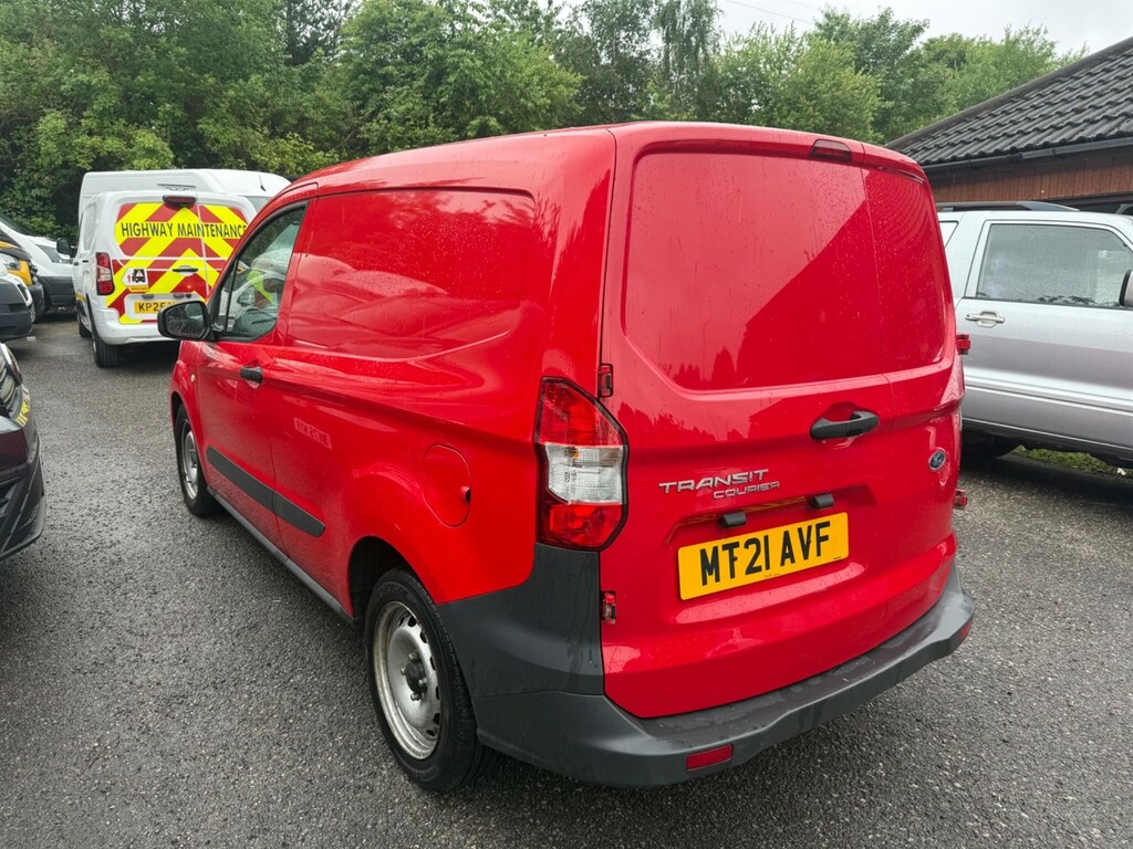 Ford Transit Courier Mpv Red #6