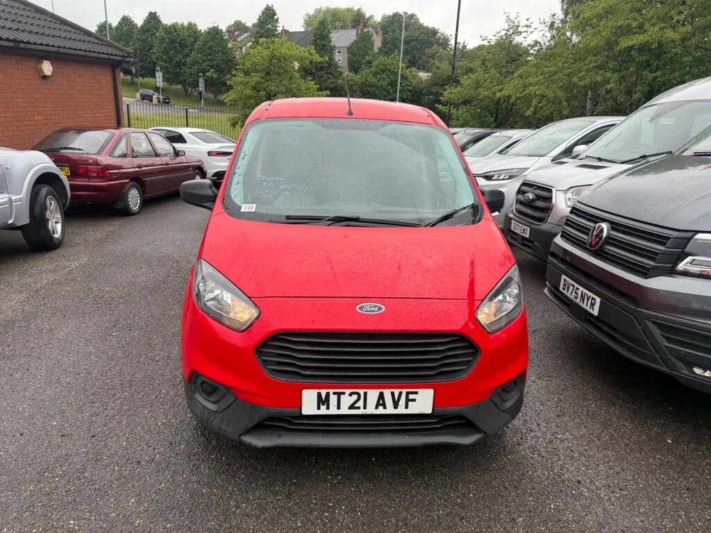 Ford Transit Courier Mpv Red #4