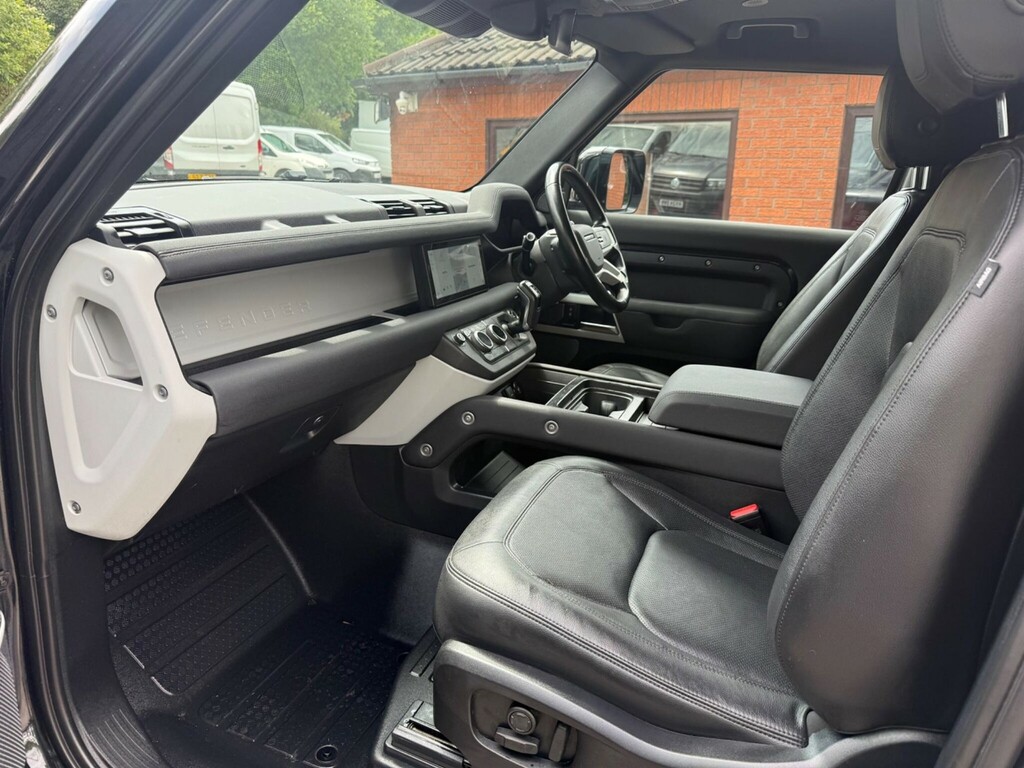 Land Rover Defender 90 3.0 D250 X-dynamic Se 90 Black #9
