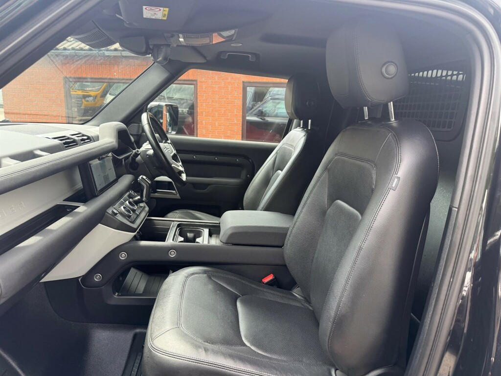 Land Rover Defender 90 3.0 D250 X-dynamic Se 90 Black #10