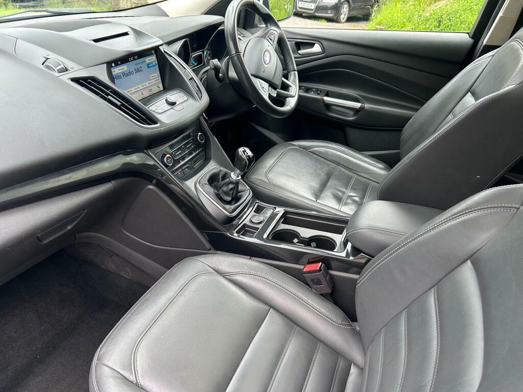 Ford Kuga 2.0 Tdci Titanium 2Wd Black #11