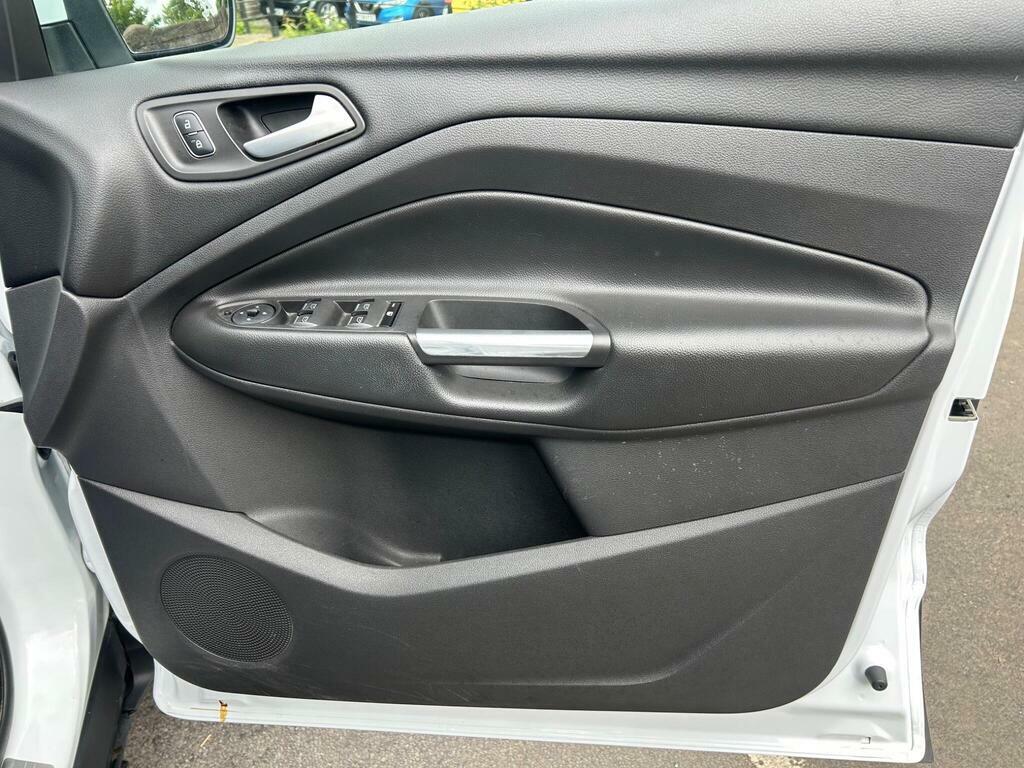Ford Kuga 2.0 Tdci Titanium 2Wd Black #16