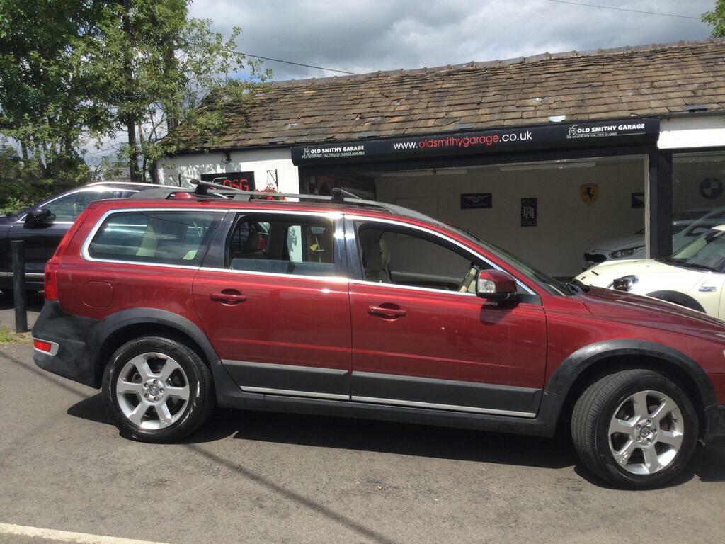 Volvo XC70 2.4 D5 Se Lux Geartronic Awd Euro 4 Red #4