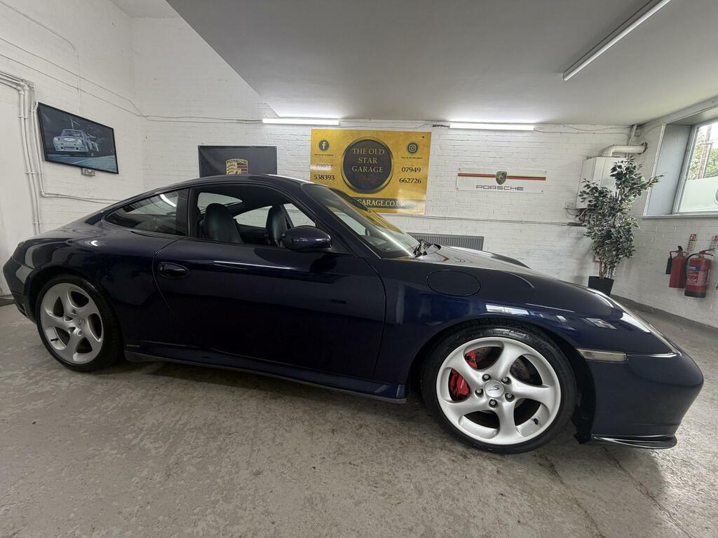 Porsche 911 911 Carrera 4S Black #8