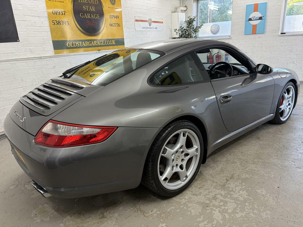 Porsche 911 Black A1a1. Racing Black #11