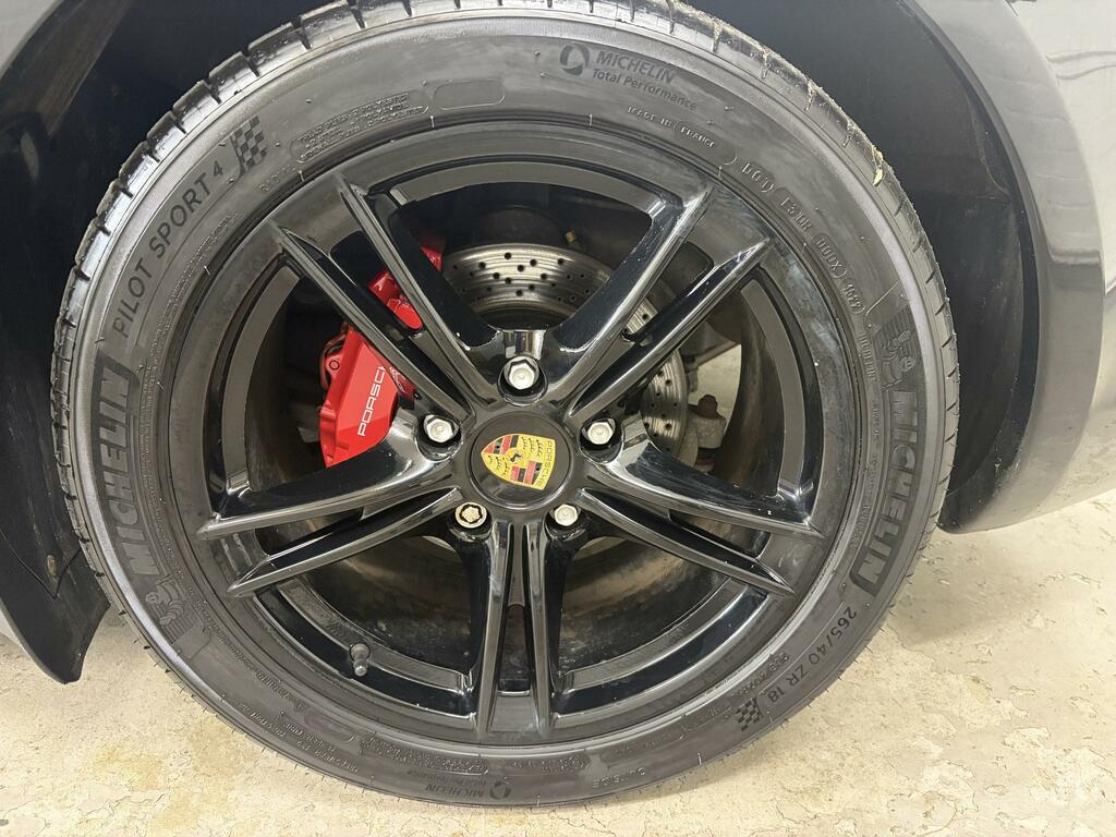 Porsche Cayman 3.4 987 S  #16