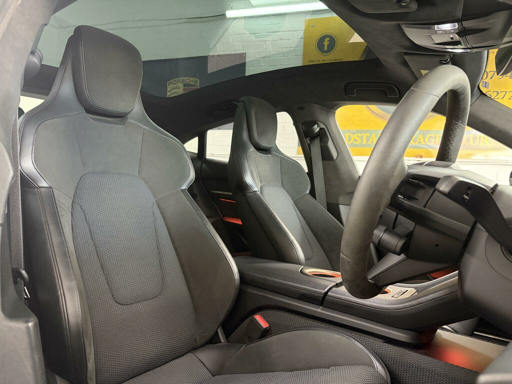Porsche Taycan 420Kw 4S 93Kwh Red #23