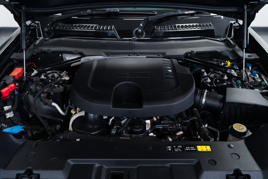 Land Rover Defender 90 Defender Hse D Mhev WJ23DZB Black #3