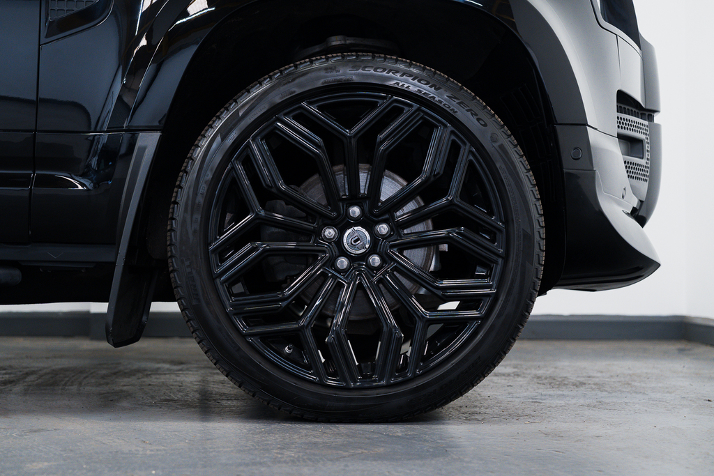 Land Rover Defender 90 Defender Hse D Mhev WJ23DZB Black #2