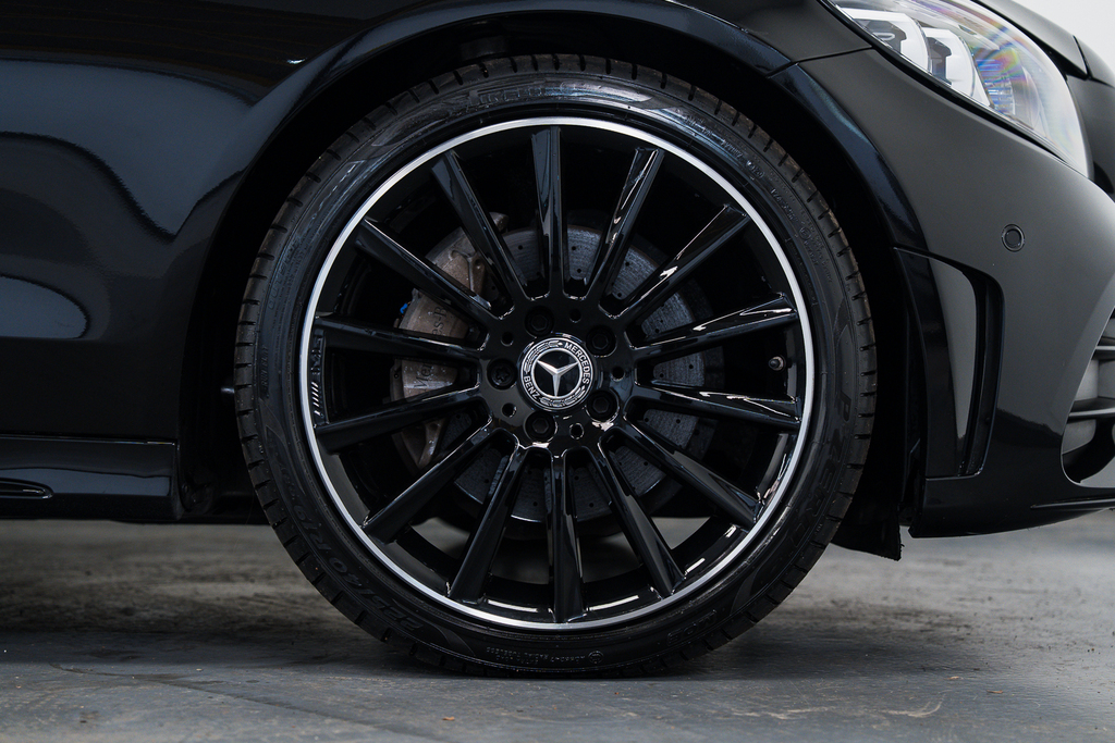 Mercedes-Benz C Class Diesel HK21UMC Black #2
