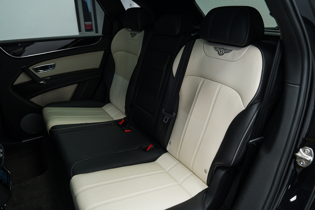 Bentley Bentayga 6.0 W12 Black #60