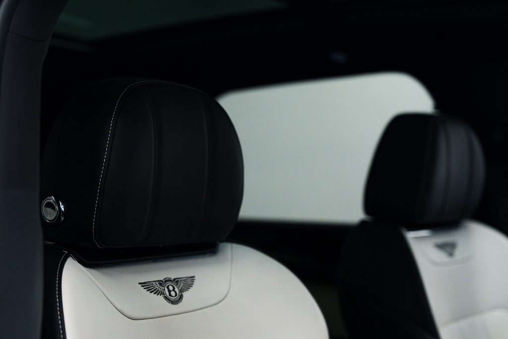 Bentley Bentayga 6.0 W12 Black #50