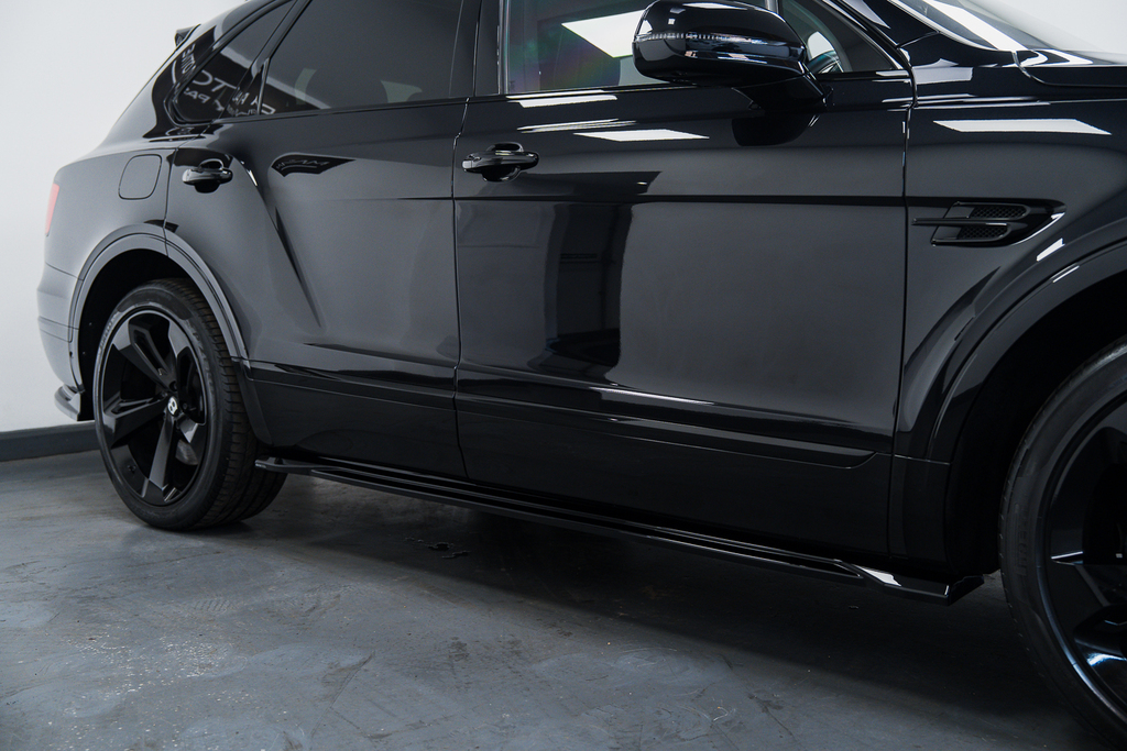 Bentley Bentayga 6.0 W12 Black #25